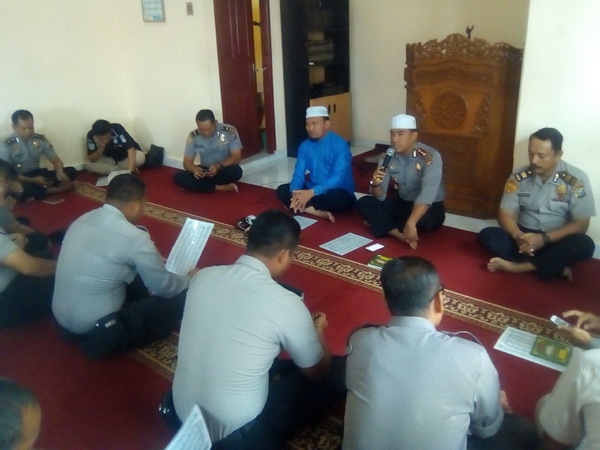 Polresta Pekanbaru Gelar Gema Asmaul Husnah 